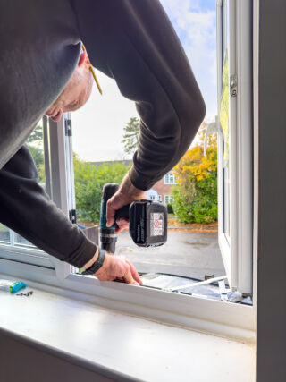 Fixing and repairing a window