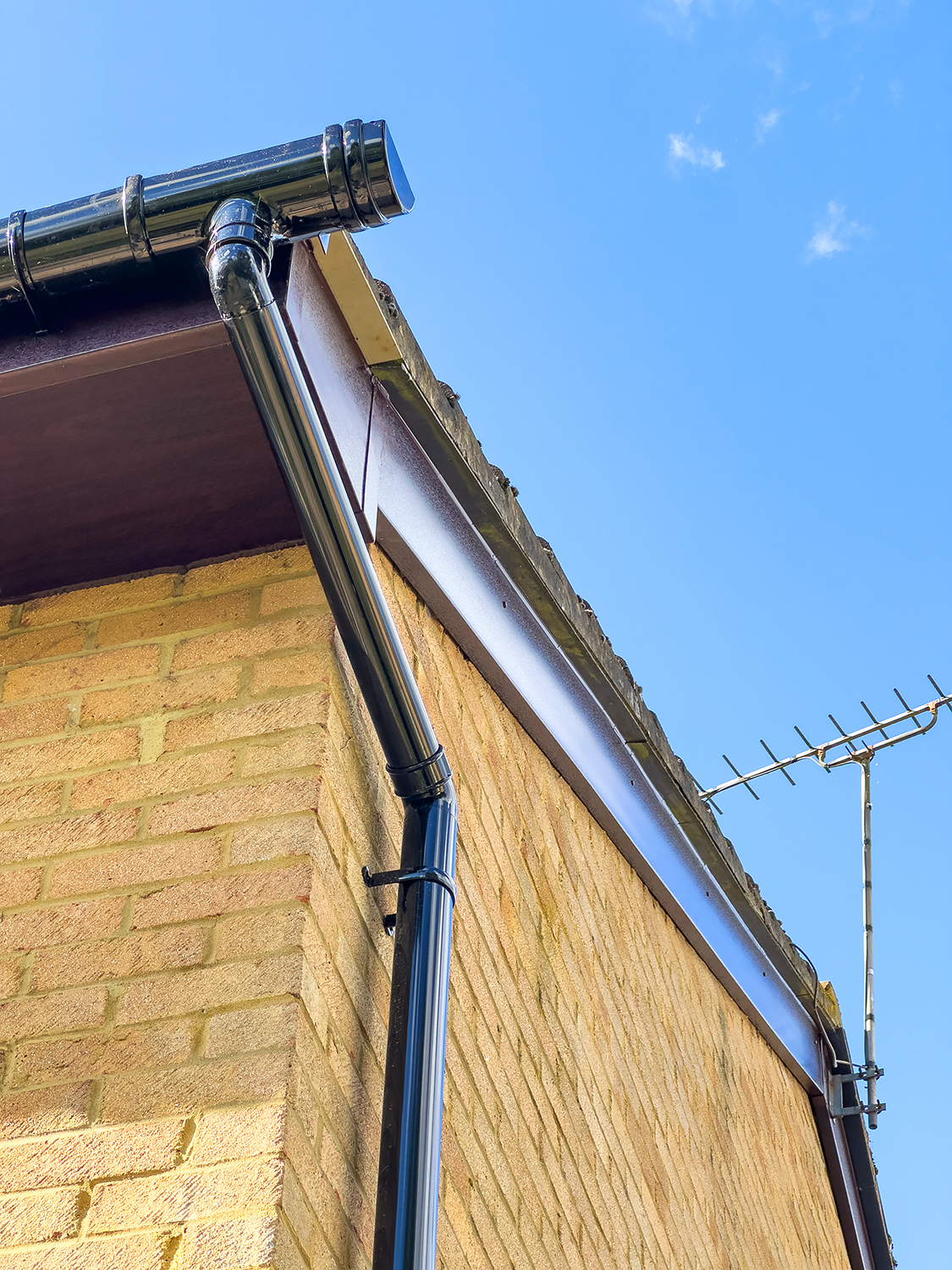 Rosewood Roofline gutters soffits facias Woking Sheerwater Glass